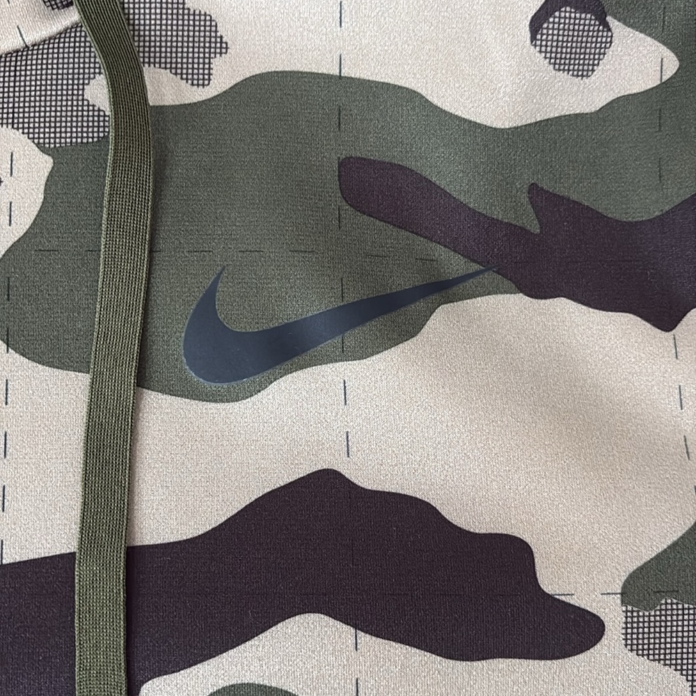Nike therma fit camouflage hoodie. Size medium. - Picture 2 of 5
